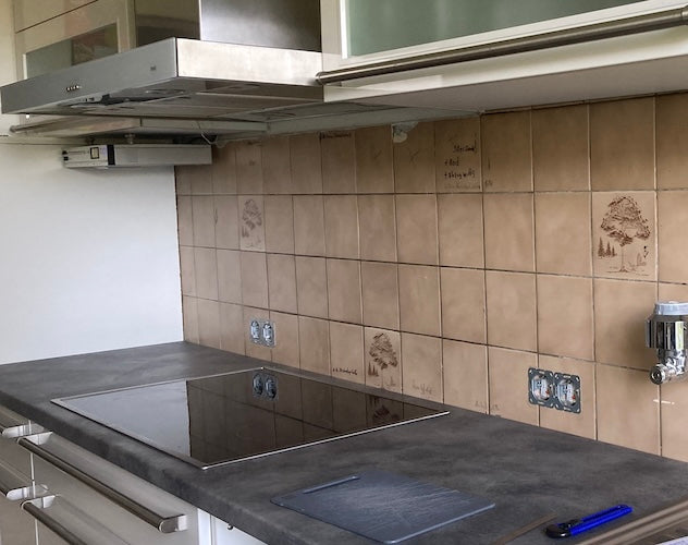 Cuisine avant, avec carrelage